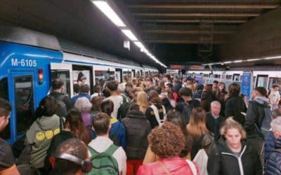 Recogen firmas para eliminar el transbordo de la línea 9 de Metro