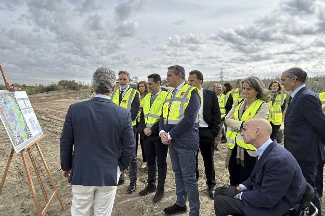 El consejero Jorge Rodrigo visita Los Cerros
