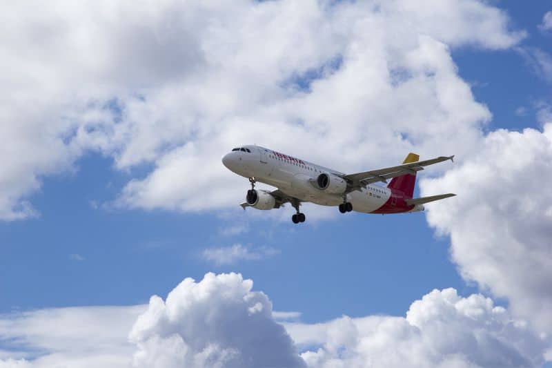 Avión de Iberia (fuente: Ayuntamiento de Velilla de San Antonio).