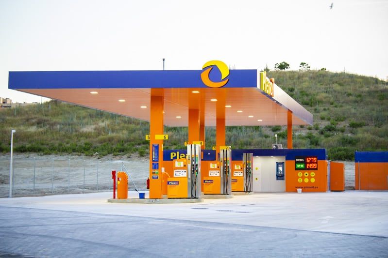 La primera gasolinera de El Cañaveral abre sus puertas