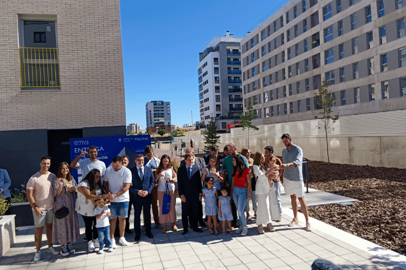 Los inquilinos de la promoción ‘Cañaveral 2’ toman posesión de sus viviendas