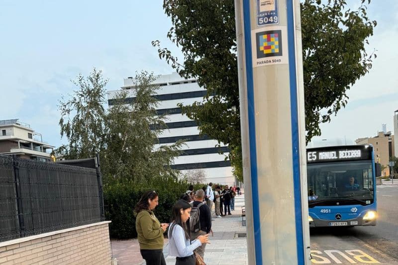 Parada de autobús en El Cañaveral (fuente: Grupo Municipal Socialista)