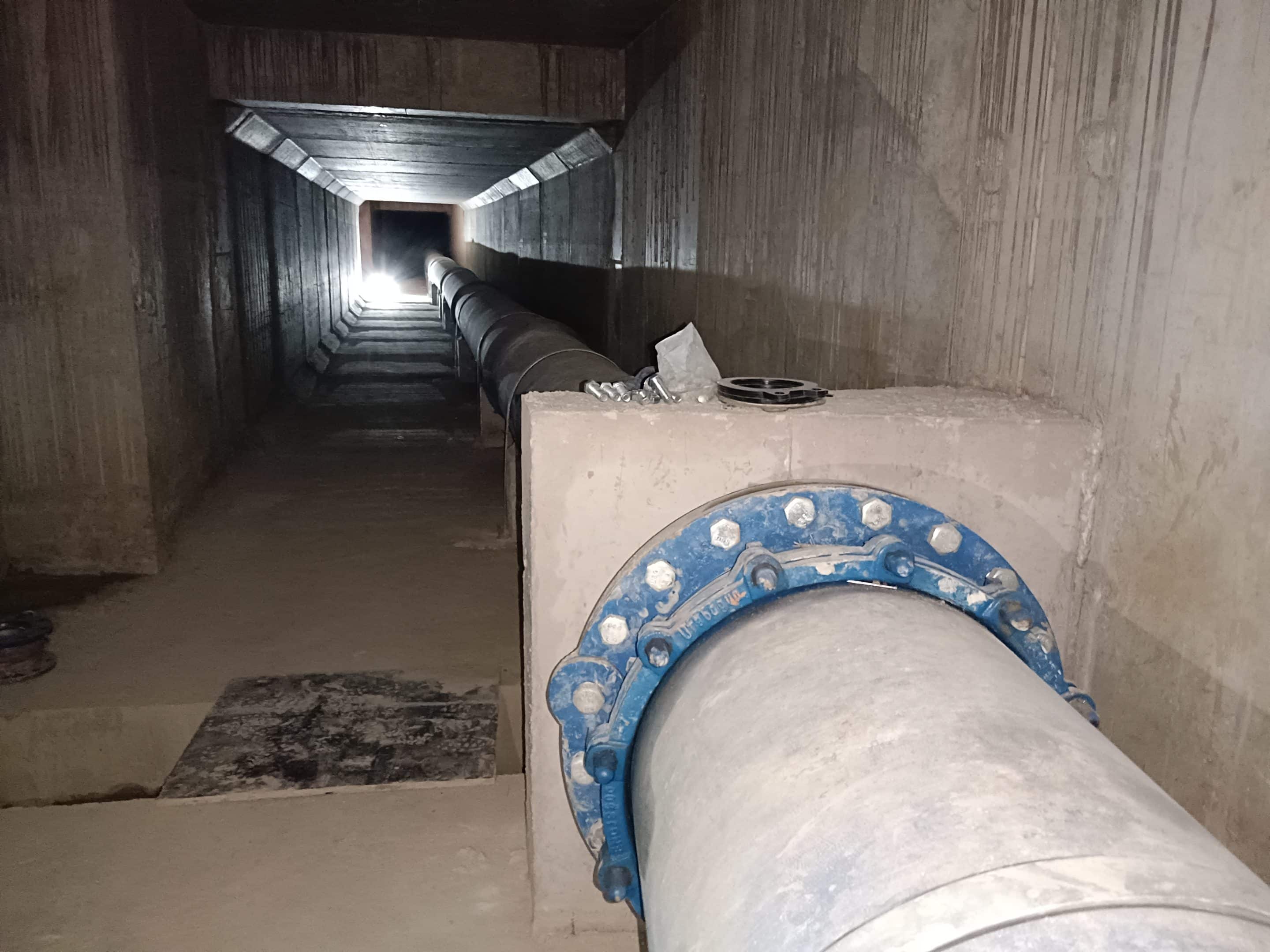 Tubería de agua potable en la galería de servicios de Los Ahijones (fuente: Nuevo Sureste)