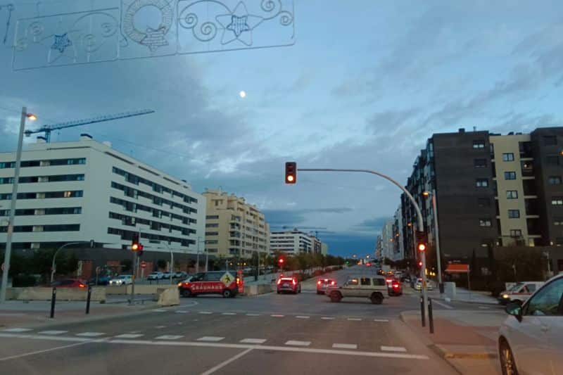 Semáforos de la avenida de Miguel Delibes (fuente: Nuevo Sureste)