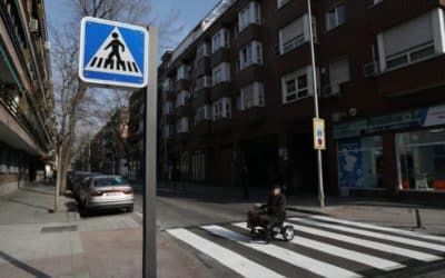 El Ayuntamiento estudia instalar pasos de peatones inteligentes y rotondas iluminadas en El Cañaveral