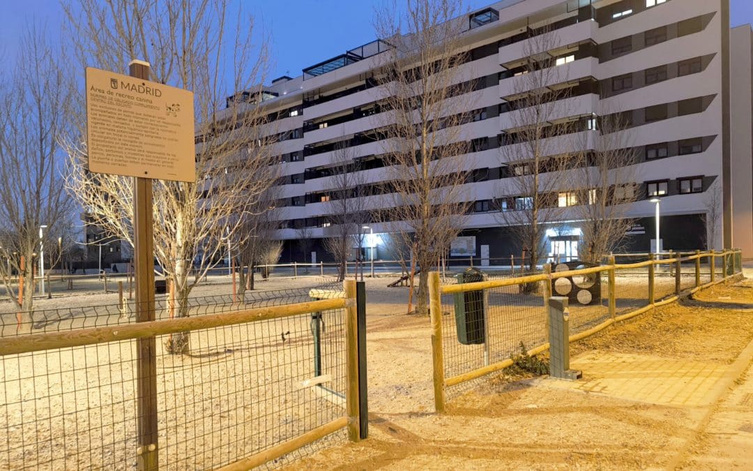 El Ayuntamiento desarrolla una campaña de concienciación sobre excrementos caninos en El Cañaveral