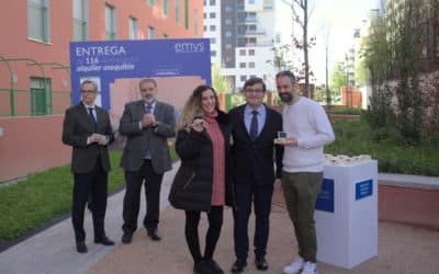 El Ayuntamiento entrega las llaves de 116 viviendas de alquiler asequible de EMVS en El Cañaveral