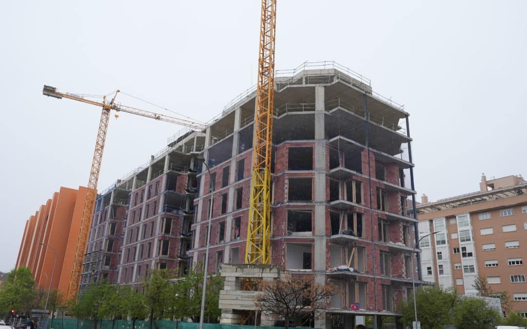EMVS finaliza la estructura de una nueva promoción de alquiler asequible en el Ensanche de Vallecas