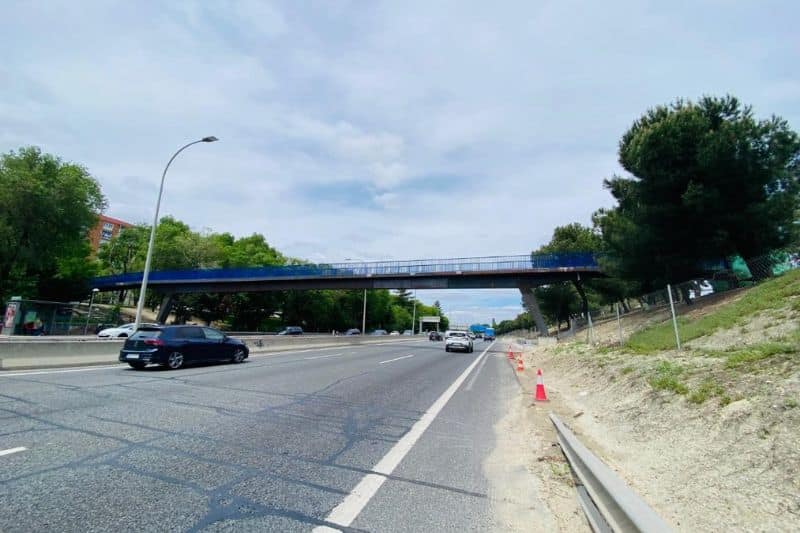 Reabre la pasarela peatonal de Santa Eugenia sobre la A-3